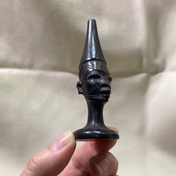 Various Antique Hand-carved African Makonde Chess Pieces (13 pieces total) - Picture 8 of 14